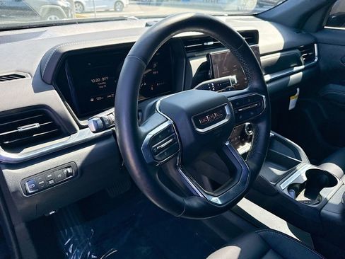 Certified 2025 GMC Terrain Elevation w/ Elevation Premium Package AWD/4WD image 9