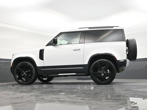 Used 2022 Land Rover Defender 90 AWD/4WD image 21