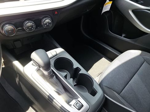 Used 2025 Chevrolet Trax LS FWD image 24