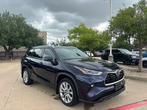 Used 2022 Toyota Highlander Limited AWD/4WD image 3