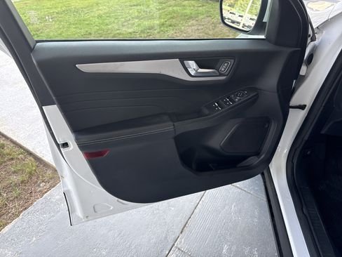 Used 2022 Ford Escape SEL AWD/4WD image 13