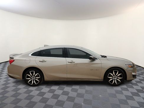 Used 2022 Chevrolet Malibu RS FWD image 5