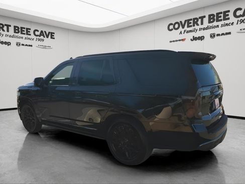 Used 2023 GMC Yukon Denali Ultimate image 7