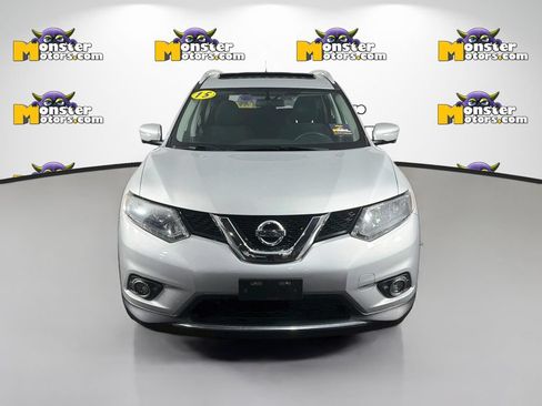 Used 2015 Nissan Rogue SV AWD/4WD image 2