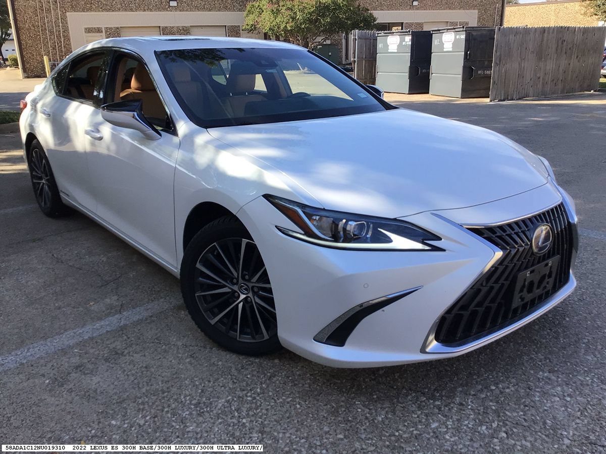 Used 2022 Lexus ES 300h w/ Premium Package FWD image 4