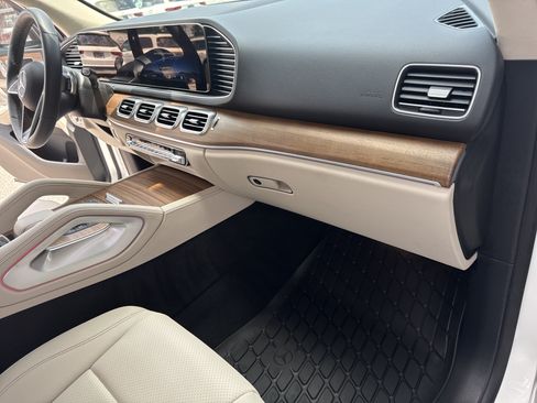 Used 2025 Mercedes-Benz GLE 350 4MATIC image 16