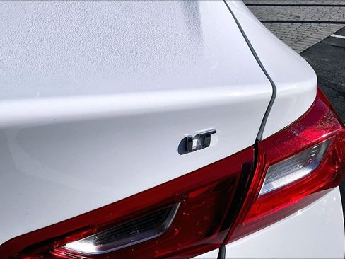 Used 2024 Chevrolet Malibu LT image 23