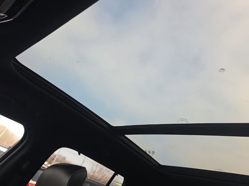 Used 2024 Jeep Grand Cherokee Overland w/ Adv Protech Group III image 28