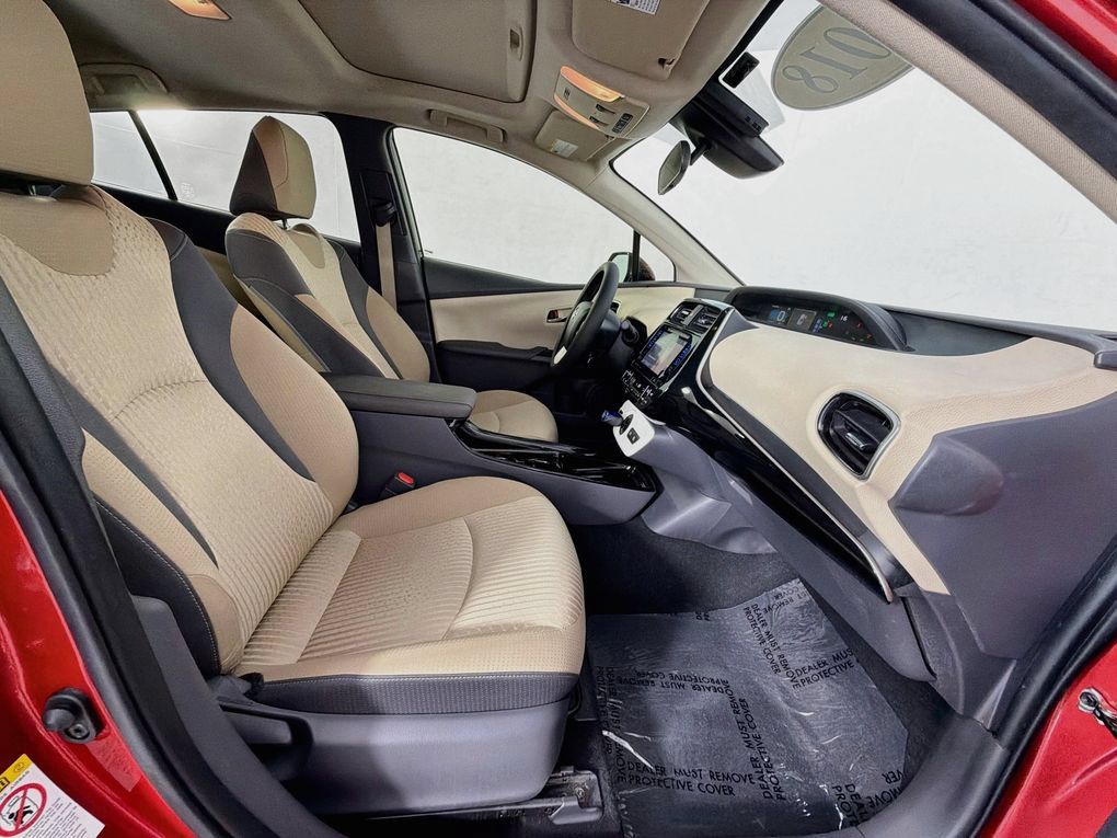 Used 2018 Toyota Prius Three w/ Advanced Technology Package FWD image 27