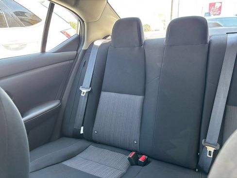 Used 2025 Nissan Sentra SV FWD image 32