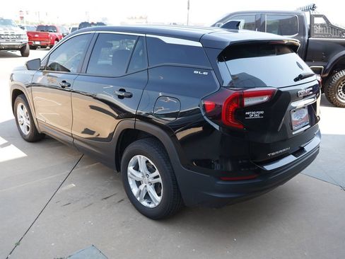 Used 2024 GMC Terrain SLE AWD/4WD image 12