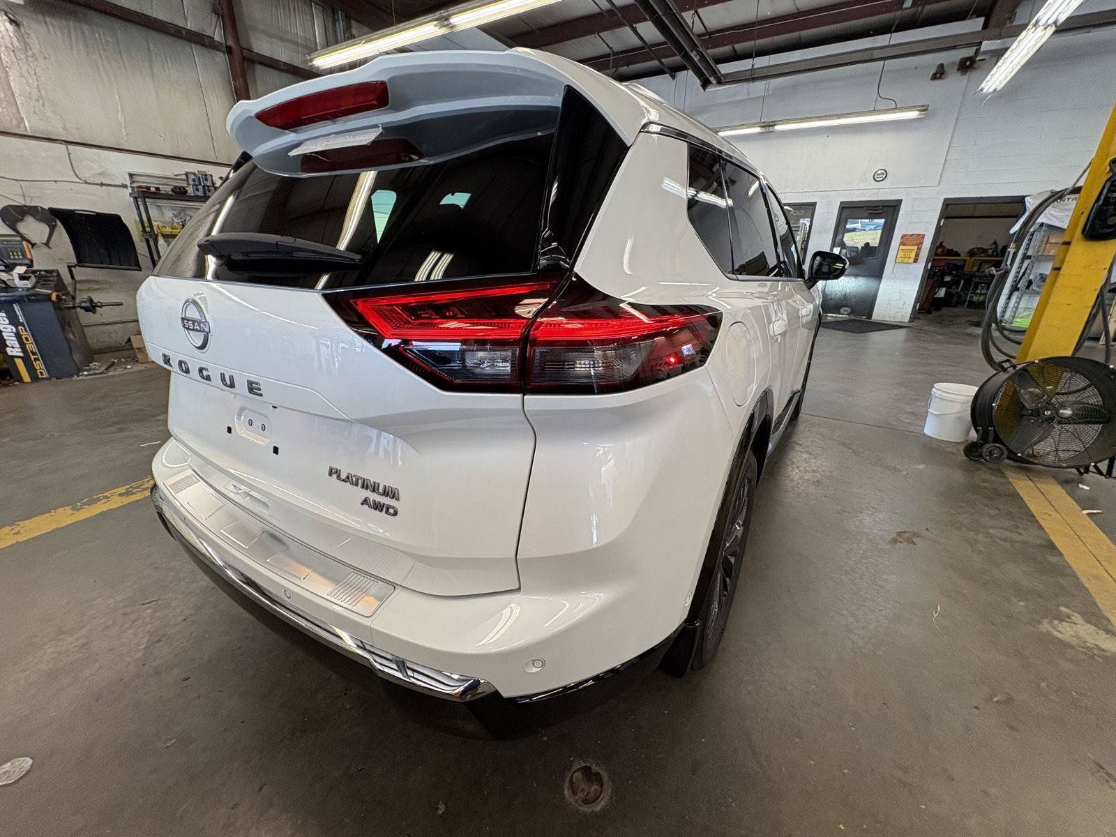 Used 2026 Nissan Rogue Platinum w/ Tech Package AWD/4WD image 5