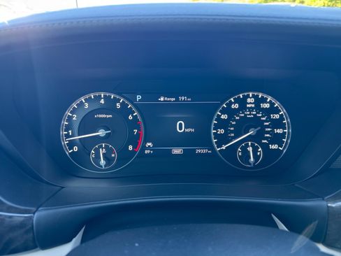 Used 2019 Genesis G90 3.3T Premium RWD image 10