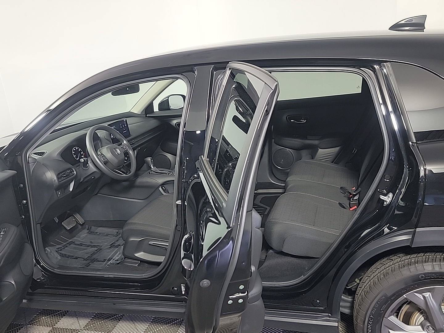 Certified 2026 Honda HR-V LX image 14
