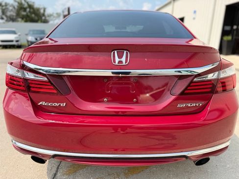Used 2016 Honda Accord Sport image 4