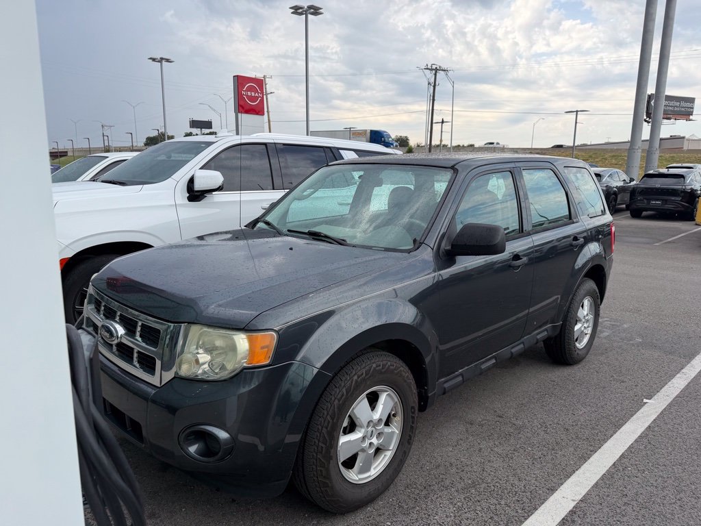 Used 2009 Ford Escape XLS FWD image 1