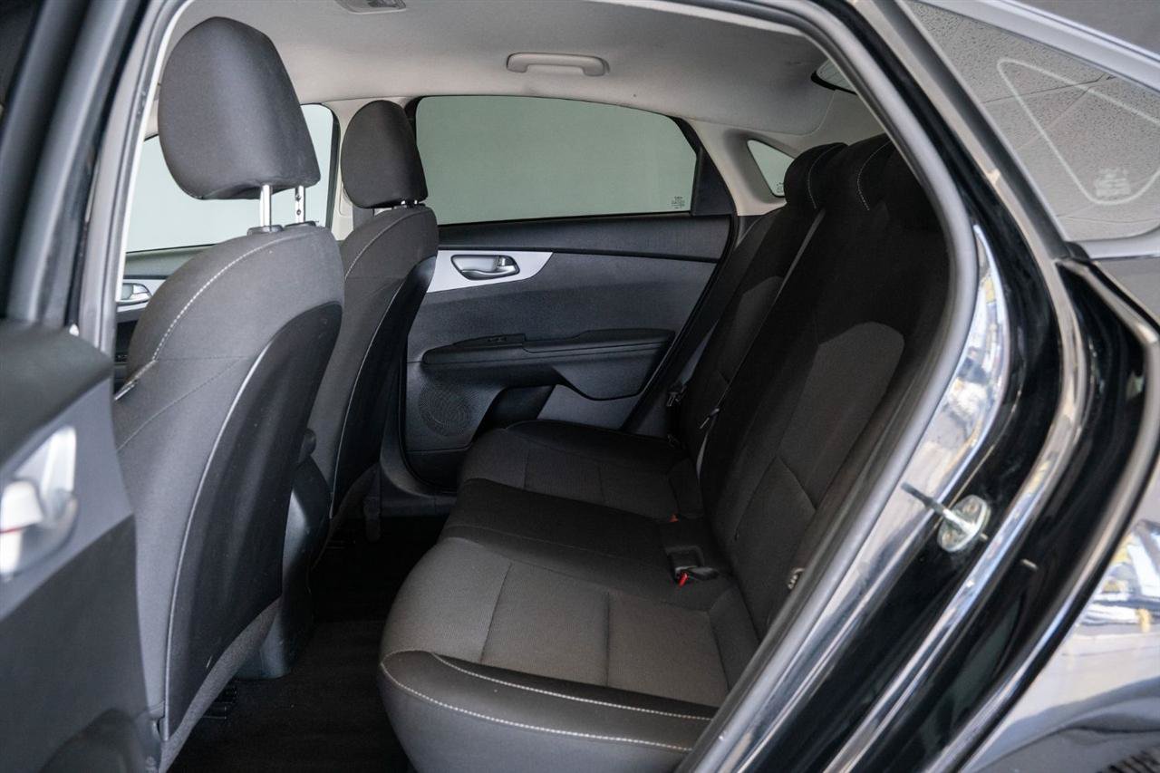 Used 2023 Kia Forte LXS FWD image 12