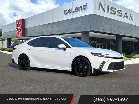 Used 2025 Toyota Camry SE w/ Multimedia Upgrade Package image 1