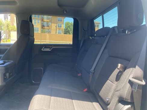 Used 2025 Chevrolet Silverado 2500 LT w/ Trail Boss Package AWD/4WD image 9