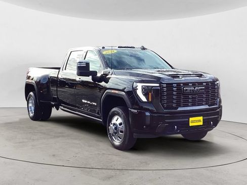 Used 2024 GMC Sierra 3500 Denali Ultimate AWD/4WD image 7