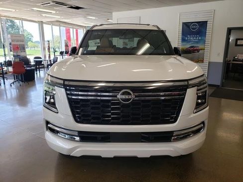 New 2025 Nissan Armada SL w/ Captain's Chari Seat Package image 10