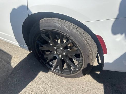 Used 2015 Dodge Charger R/T w/ Plus Group RWD image 5