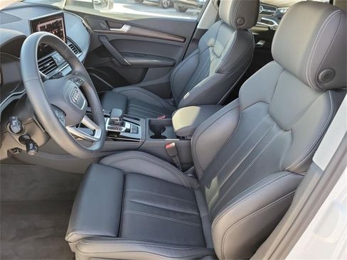 Used 2025 Audi Q5 2.0T Premium Plus w/ Premium Plus Package image 16