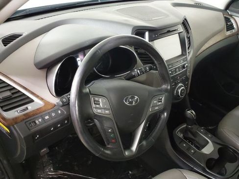 Used 2017 Hyundai Santa Fe Limited w/ Cargo Package AWD/4WD image 10