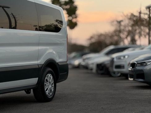 Used 2015 Ford Transit 150 XLT image 2