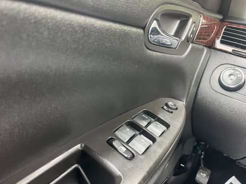 Used 2016 Chevrolet Impala LTZ FWD image 44