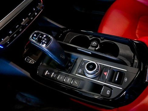 Used 2022 Maserati Levante GT image 37