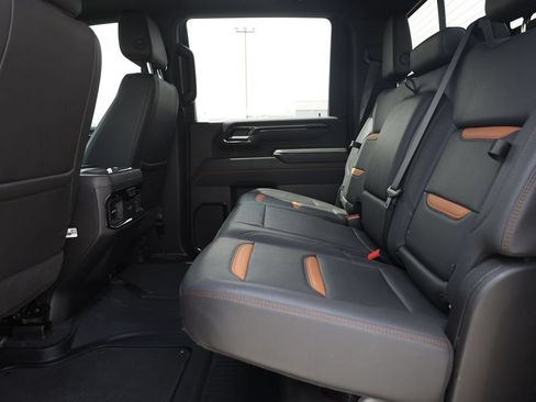 Used 2025 GMC Sierra 3500 AT4 w/ AT4 Premium Plus Package AWD/4WD image 17