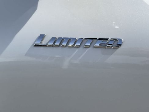 Used 2013 Toyota Highlander Limited AWD/4WD image 37