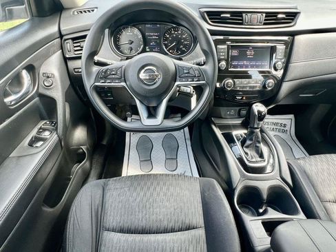 Used 2018 Nissan Rogue S AWD/4WD image 10