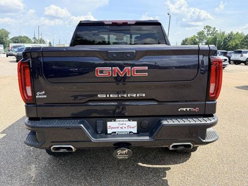 Used 2024 GMC Sierra 1500 AT4 w/ Technology Package AWD/4WD image 15