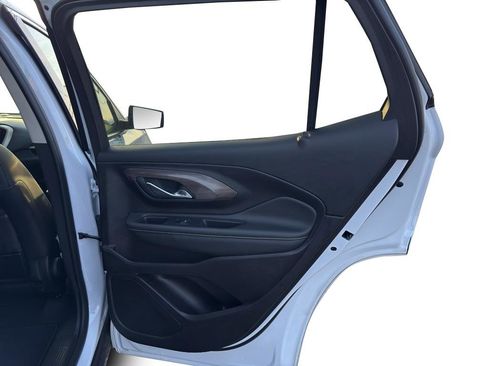 Used 2024 GMC Terrain Denali w/ Denali Premium Package image 16