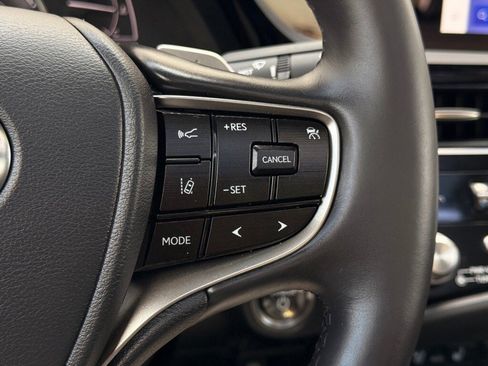 Certified 2025 Lexus ES 300h w/ Premium Package image 27