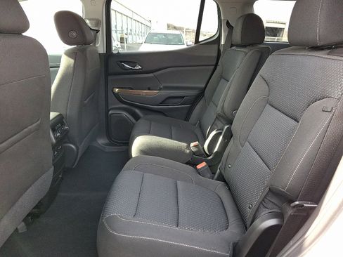 Certified 2023 GMC Acadia SLE w/ Driver Convenience Package image 10