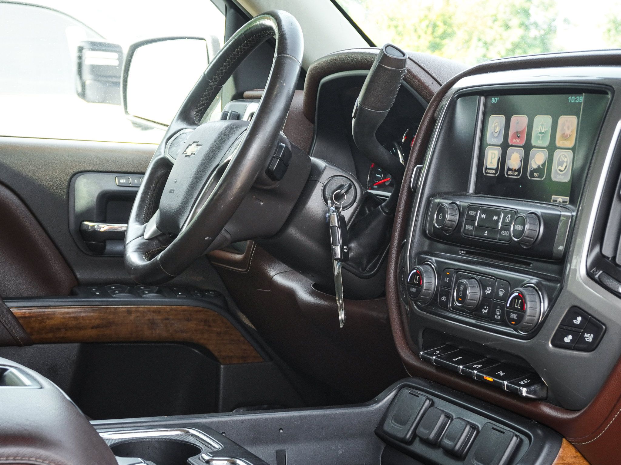 Used 2015 Chevrolet Silverado 1500 High Country w/ High Country Premium Package AWD/4WD image 33