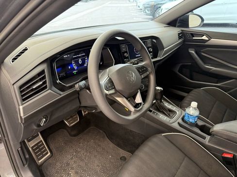 Used 2023 Volkswagen Jetta Sport image 14