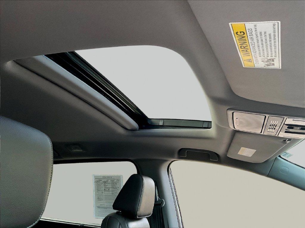 Used 2024 Honda Odyssey EX-L image 22