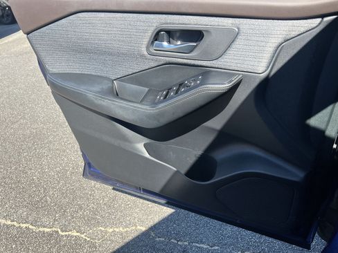 Certified 2023 Nissan Rogue SV AWD/4WD image 14