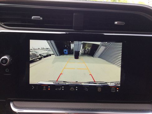 Used 2024 GMC Sierra 1500 Denali w/ Technology Package AWD/4WD image 17