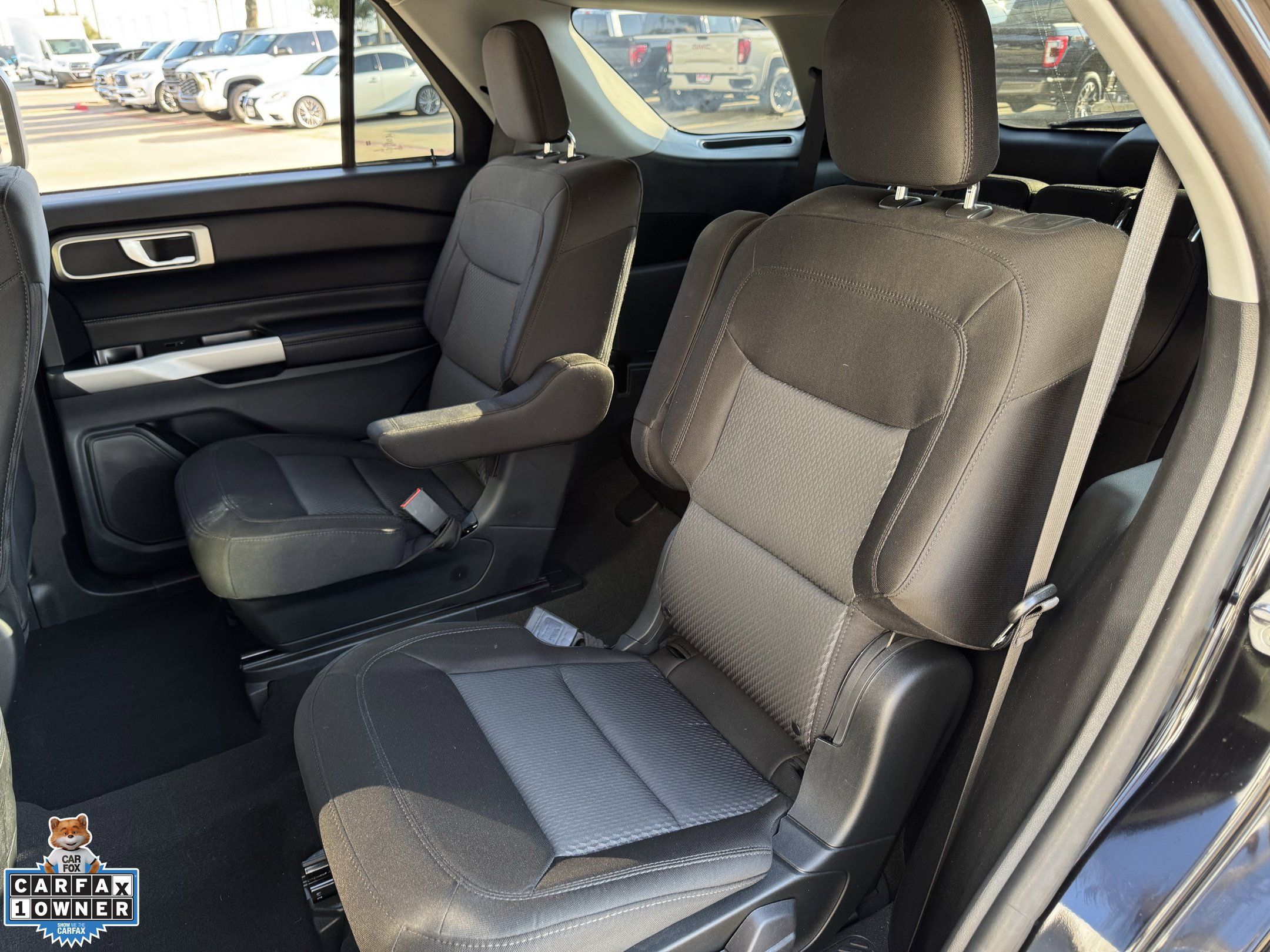Used 2023 Ford Explorer XLT AWD/4WD image 28