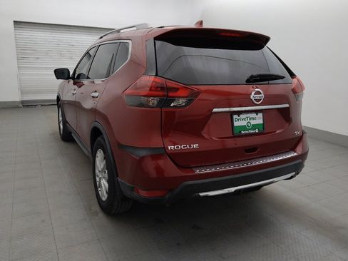 Used 2018 Nissan Rogue SV w/ Premium Package FWD image 5