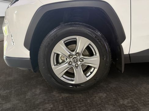 Used 2025 Toyota RAV4 XLE w/ Convenience Package FWD image 21