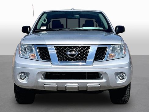 Used 2018 Nissan Frontier SV w/ Value Truck Package AWD/4WD image 3