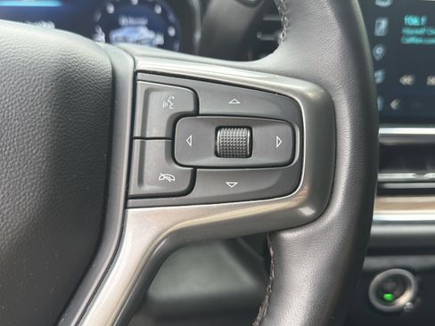 Used 2023 Chevrolet Silverado 1500 LT AWD/4WD image 11