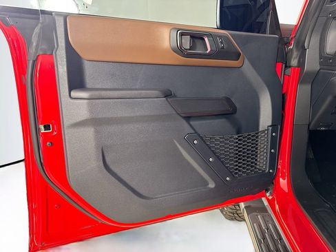 Used 2024 Ford Bronco Outer Banks AWD/4WD image 11