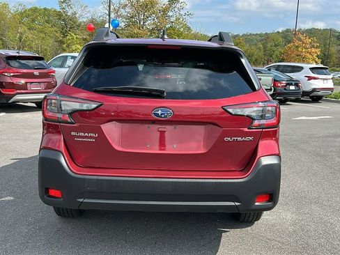 Used 2023 Subaru Outback Premium image 7